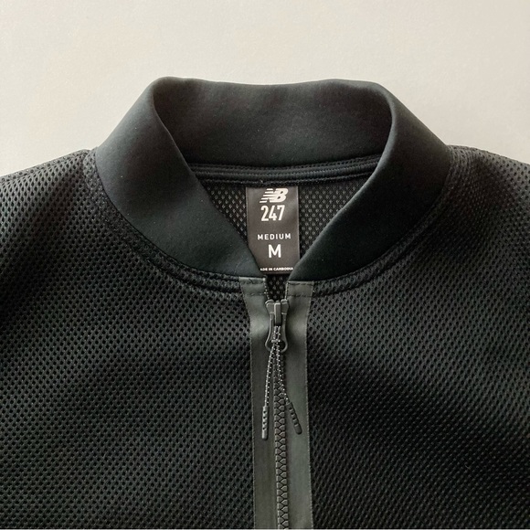 New Balance Women’s Polyester Mesh Bomber jacket 24/7 In Black Size Medium - Picture 6 of 13